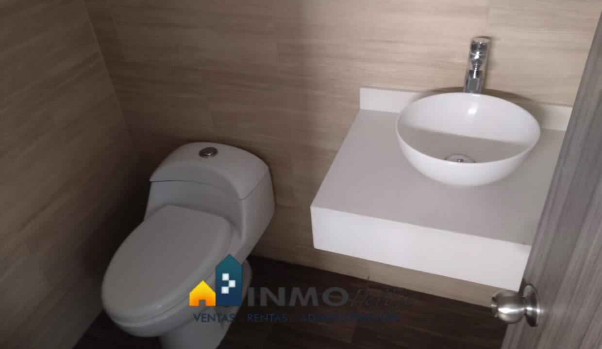 WhatsApp Image 2025-11-25 at 16.42.40