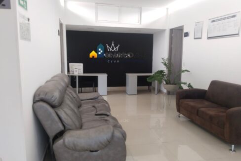 WhatsApp Image 2025-11-25 at 16.42.52